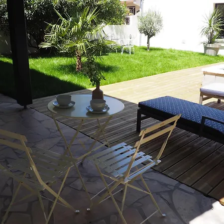 Couette-café D'hôtes En Aparté